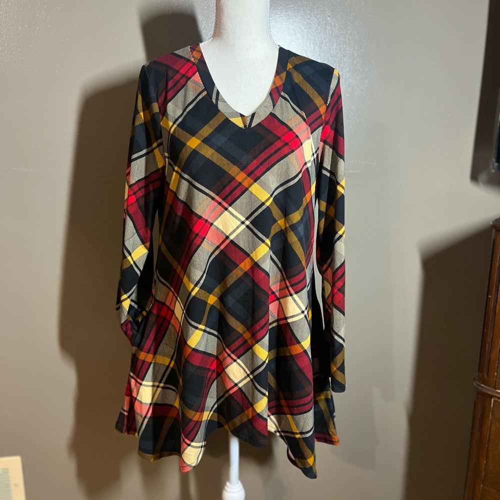 Elegant Plaid V-Neck Tunic for Women